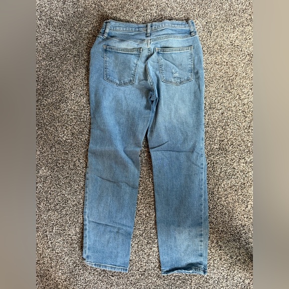 Women’s Universal Thread Light Blue Straight Leg High Rise 90s Slim Jeans NWOT - Picture 4 of 4